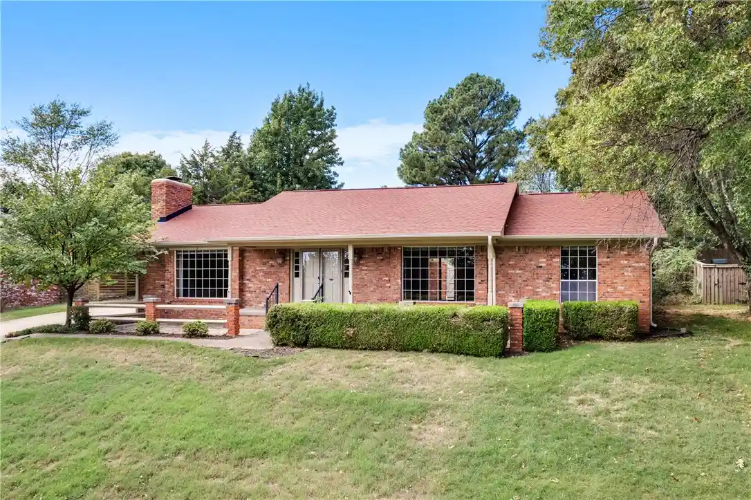 Photo 1 of Single family home for sale at 1341 Ridgeway Dr, Fayetteville, AR 72701 | MLS# 1365738 | Listing updated on 2026-10-27