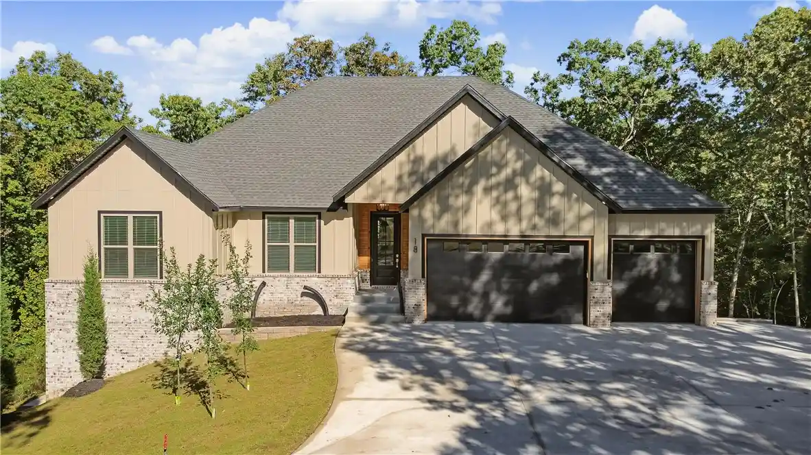 Photo 1 of Single family home for sale at 18 Moniave Ln, Bella Vista, AR 72715 | MLS# 1366062 | Listing updated on 2026-10-25