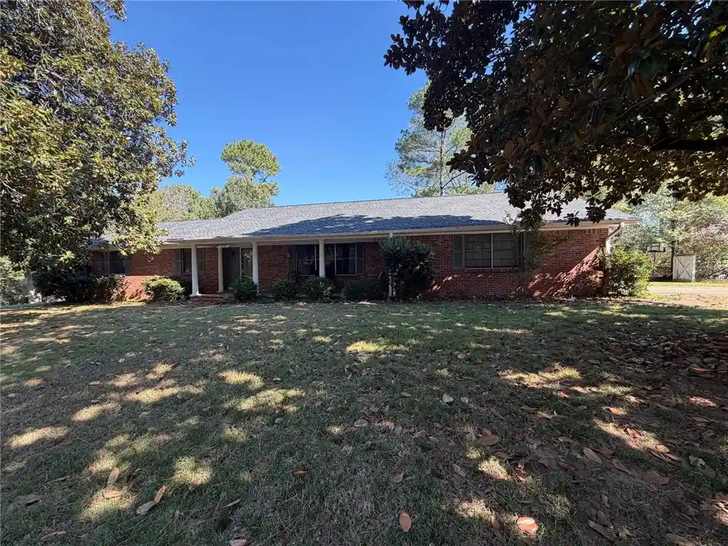 Single family home for sale at 235 S Cumberland Ave, Russellville, AR 72801 | MLS# 1366105