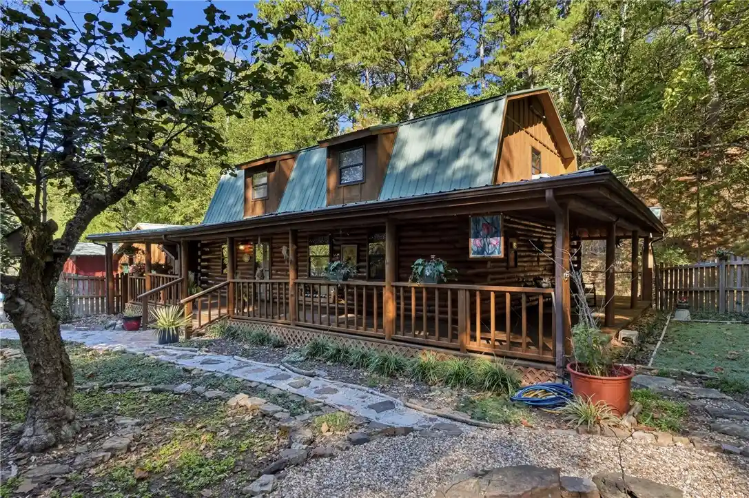 Single family home for sale at 316 Dairy Holw Rd, Eureka Springs, AR 72632 | MLS# 1366163