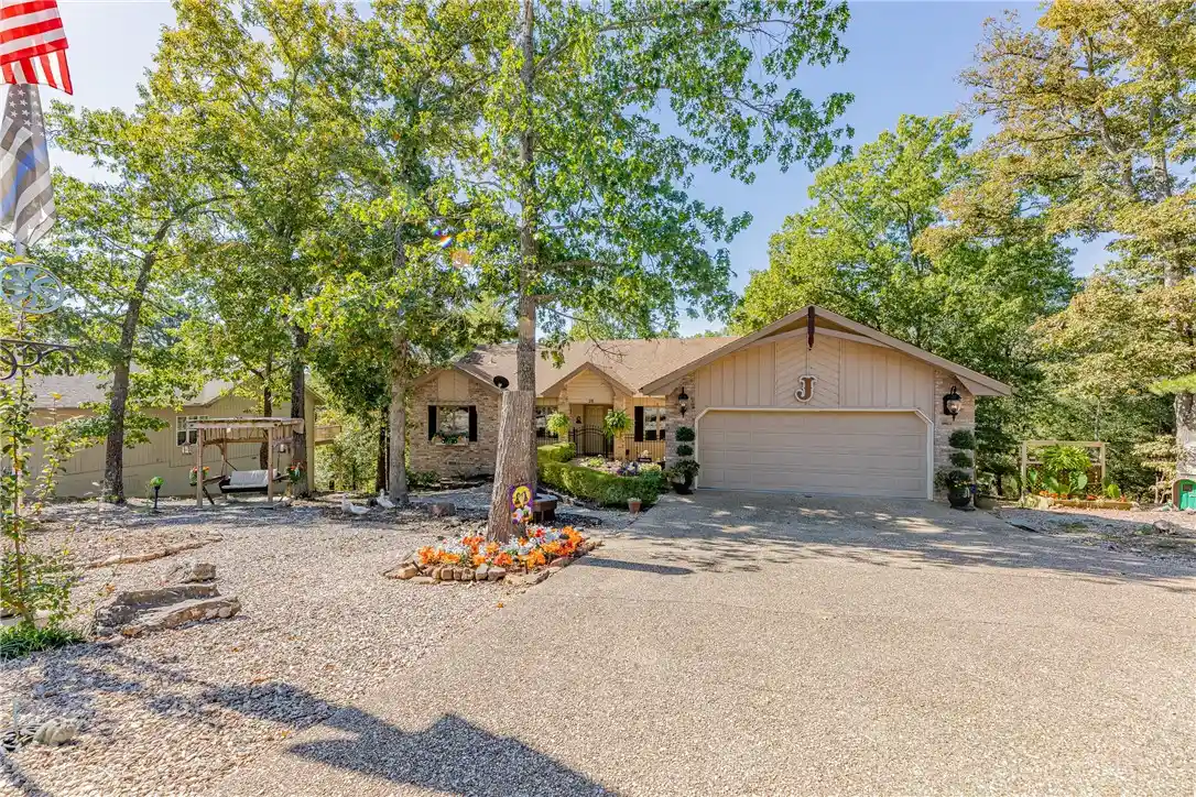 Photo 1 of Single family home for sale at 28 Cambria Dr, Bella Vista, AR 72715 | MLS# 1366323 | Listing updated on 2026-10-29