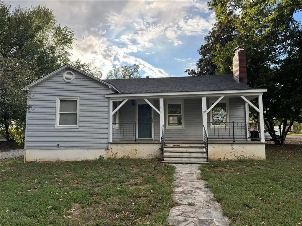 Photo 1 of Single family home for sale at 1508 Townsend St, Cassville, MO 65625 | MLS# 1366391 | Listing updated on 2026-10-29