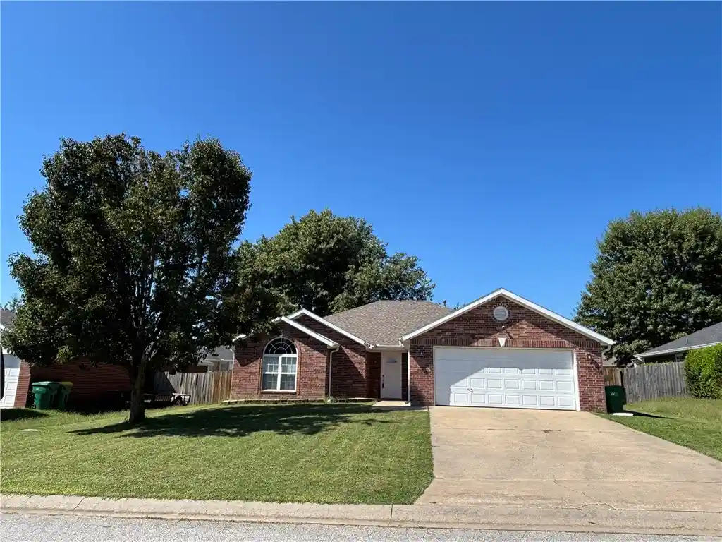 Single family home for sale at 431 Spicewood Trl, Centerton, AR 72719 | MLS# 1366456