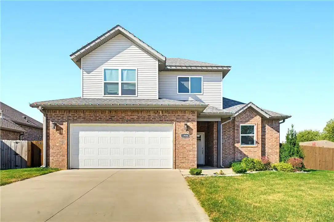 Single family home for sale at 1906 Woodhause Cir, Pea Ridge, AR 72751 | MLS# 1366478