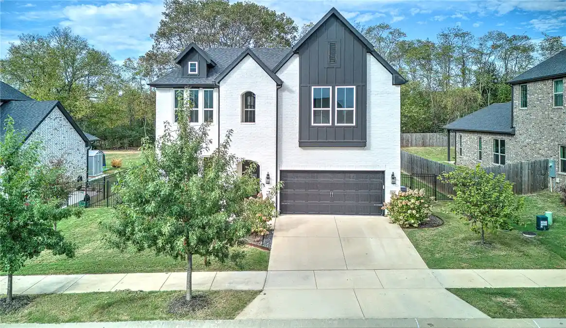 Single family home for sale at 2879 N Whistle Post Dr, Fayetteville, AR 72704 | MLS# 1366569