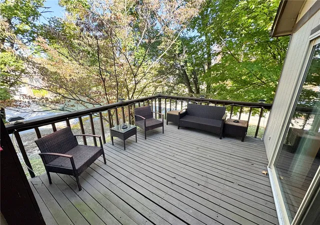 Photo 3 of Townhouse for sale at 1 White Oak Ave, Holiday Island, AR 72631 | MLS# 1366684 | Listing updated on 2026-10-30