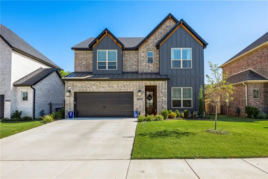 Photo 1 of Single family home for sale at 2911 14th Street, Rogers, AR 72758 | MLS# 1366529 | Listing updated on 2026-10-30