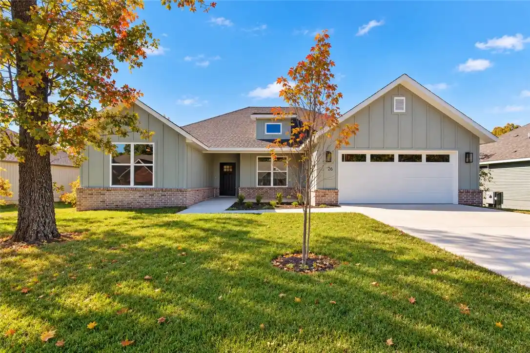 Single family home for sale at 26 Kirkcudbright Ln, Bella Vista, AR 72715 | MLS# 1366710