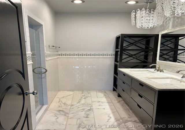 10th image of 3026 S Boston Pl, Tulsa, OK 74114 | MLS# 2312632