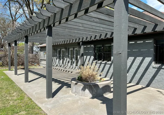 3rd image of 3026 S Boston Pl, Tulsa, OK 74114 | MLS# 2312632