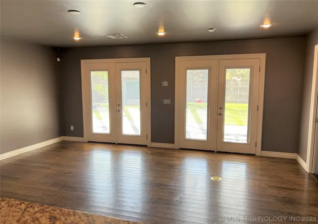 5th image of 3026 S Boston Pl, Tulsa, OK 74114 | MLS# 2312632