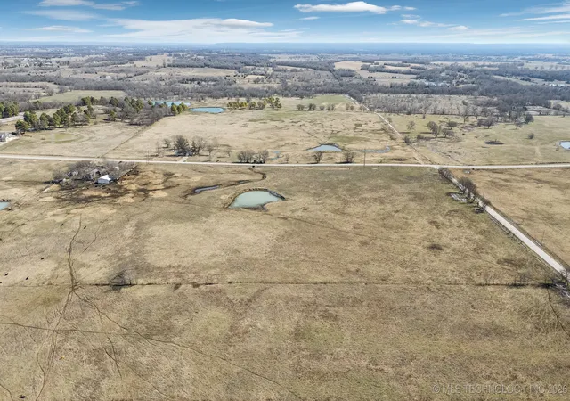 Photo 4 of Sale Pending at 18820 S Elwood Ave, Mounds, OK 74047 | MLS# 2504387 | Listing updated on 2026-07-29