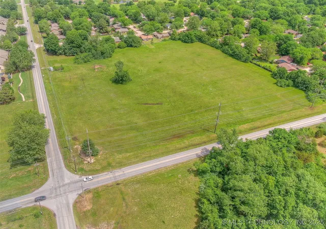 1st image of E 111th St, Broken Arrow, OK 74011 | MLS# 2520418