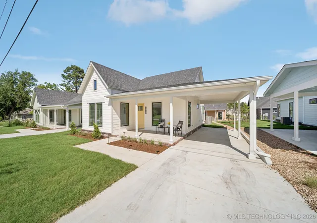 Homes for sale in Catoosa, OK | 212 S Bluff St #A, Catoosa, OK 74015 | MLS# 2525639
