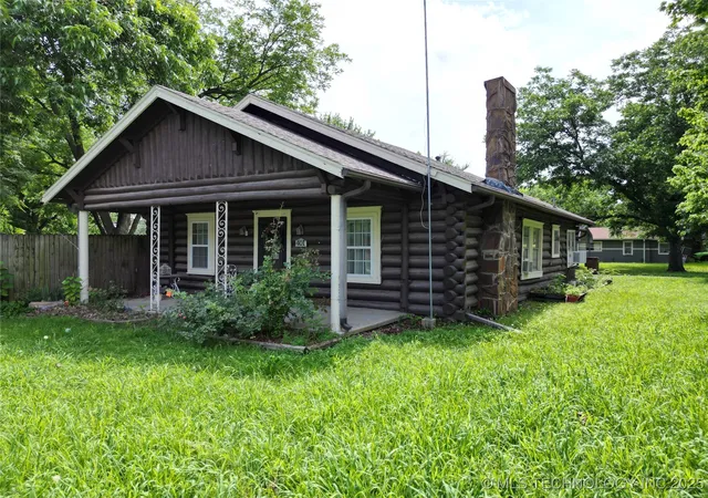 Homes for sale in Stonewall, OK | 401 S Broadway, Stonewall, OK 74871 | MLS# 2525713