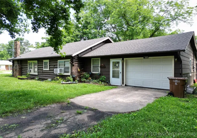 Homes for sale in Stonewall, OK | 401 S Broadway, Stonewall, OK 74871 | MLS# 2525713