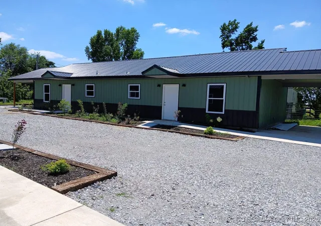 Homes for sale in Colcord, OK | 180 E Doughty St, Colcord, OK 74338 | MLS# 2530121
