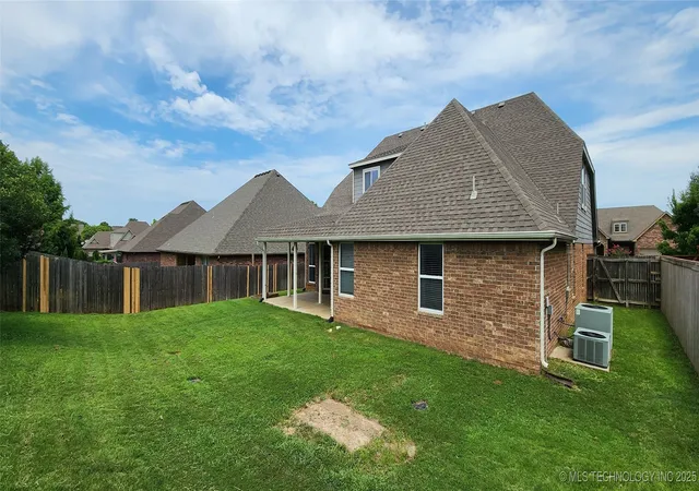 Homes for sale in Bixby, OK | 13408 S 20th Ct, Bixby, OK 74008 | MLS# 2532076