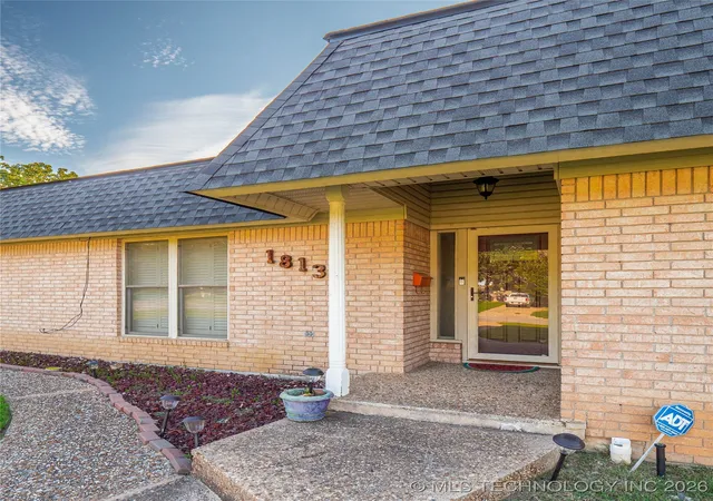 Photo 3 of Single family home for sale at 1813 Mockingbird, Mc Alester, OK 74501 | MLS# 2532397 | Listing updated on 2026-08-20