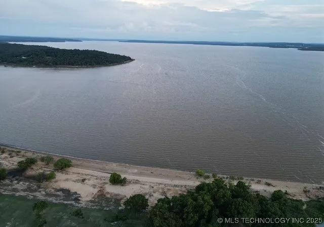31st image of 1 E Lakeview Dr, Checotah, OK 74426 | MLS# 2532852