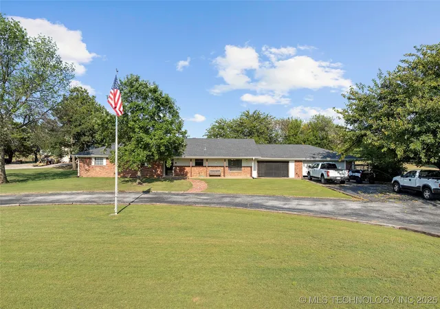 Homes for sale in Lone Grove, OK | 656 Evergreen St, Lone Grove, OK 73443 | MLS# 2535037