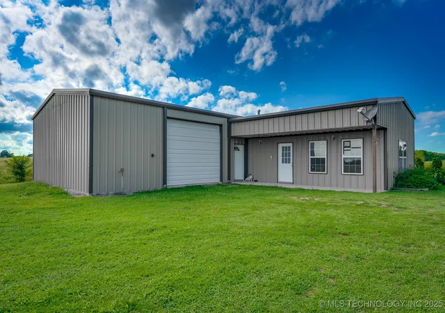 Homes for sale in Fitzhugh, OK | 11551 County Road 1620, Fitzhugh, OK 74843 | MLS# 2535562