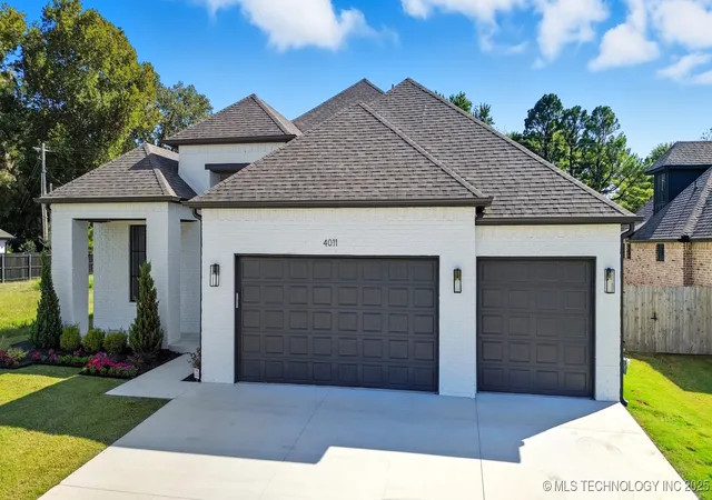 2nd image of 4011 W Baton Rouge St, Broken Arrow, OK 74011 | MLS# 2531537