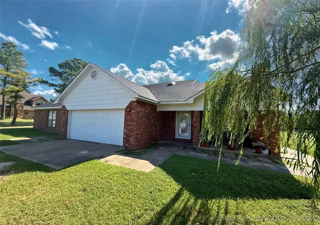 Photo 1 of Single family home for sale at 705 Shirley, Madill, OK 73446 | MLS# 2535558 | Listing updated on 2026-08-20