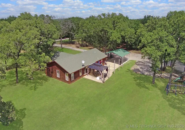 Homes for sale in Ardmore, OK | 199 Classic Rd, Ardmore, OK 73401 | MLS# 2535969