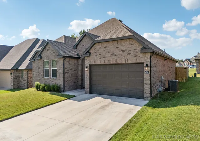Homes for sale in Skiatook, OK | 4236 W 4th St, Skiatook, OK 74070 | MLS# 2536417