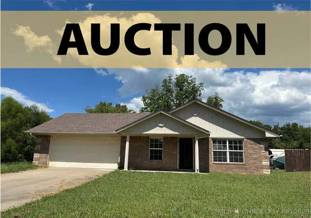 Homes for sale in Fort Gibson, OK | 616 W Hickory Ave, Fort Gibson, OK 74434 | MLS# 2536676