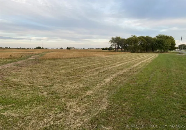2nd image of 01 Gaither St, Pryor, OK 74361 | MLS# 2538106