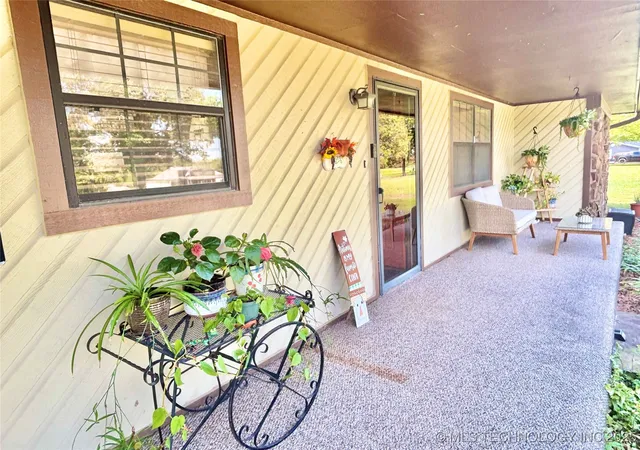 Homes for sale in Stigler, OK | 1710 E Old Military Rd, Stigler, OK 74462 | MLS# 2538119
