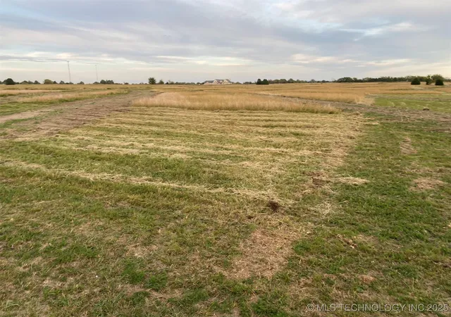 2nd image of 04 N Gaither Rd, Pryor, OK 74361 | MLS# 2538224