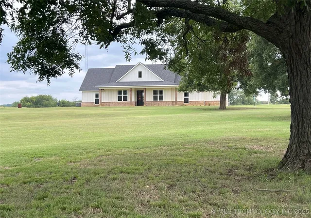 3rd image of 803 Silver Valley Rd, Durant, OK 74701 | MLS# 2538146