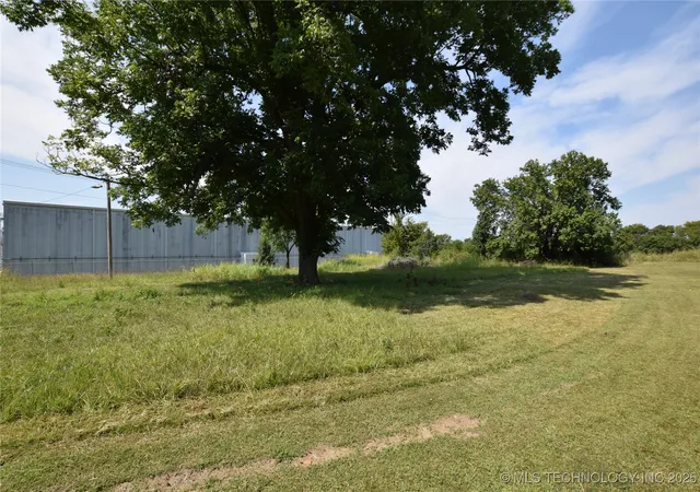 Homes for sale in Stilwell, OK | 317 E Oak St, Stilwell, OK 74960 | MLS# 2539187