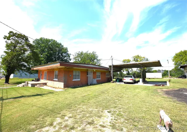 Homes for sale in Stilwell, OK | 319 E Oak St, Stilwell, OK 74960 | MLS# 2539185