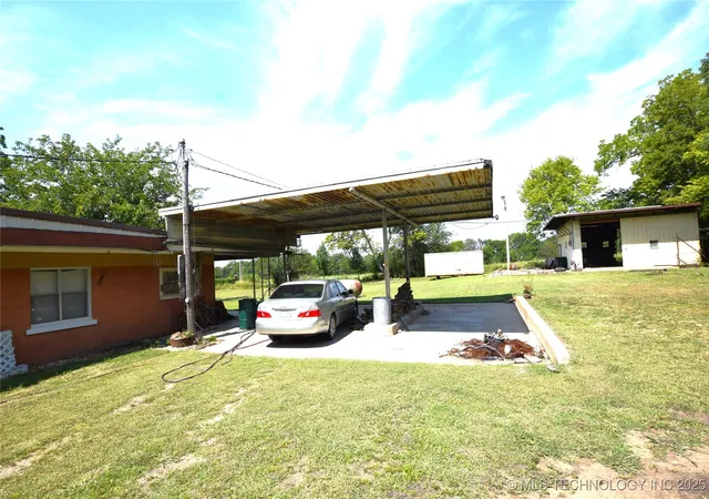 Homes for sale in Stilwell, OK | 319 E Oak St, Stilwell, OK 74960 | MLS# 2539185