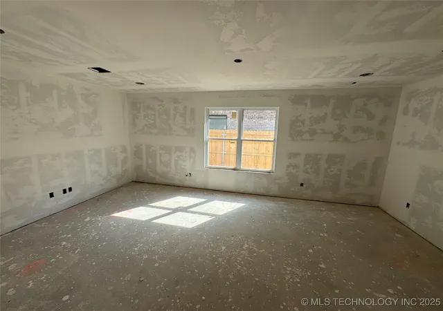 Photo 5 of Sale Pending at 5914 E 128th Street S, Bixby, OK 74008 | MLS# 2539385 | Listing updated on 2026-07-09