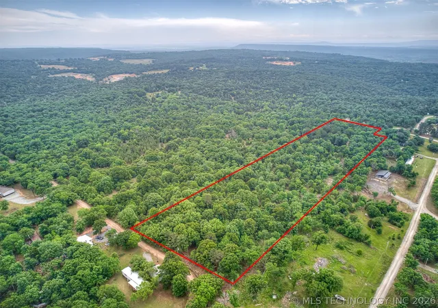 Homes for sale in Porum, OK | 1 E 1165 Rd, Porum, OK 74455 | MLS# 2539197