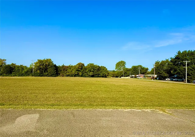 Homes for sale in Warner, OK | 510042652 Zenith St, Warner, OK 74469 | MLS# 2539981