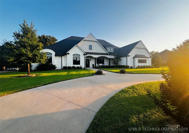 1st image of 3611 N Country Club Cir, Muskogee, OK 74403 | MLS# 2540128