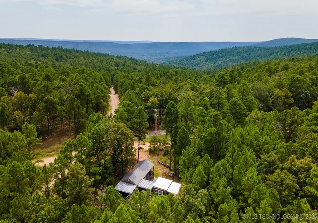 2nd image of 2 True Grit Trl, Pittsburg, OK 74560 | MLS# 2540140