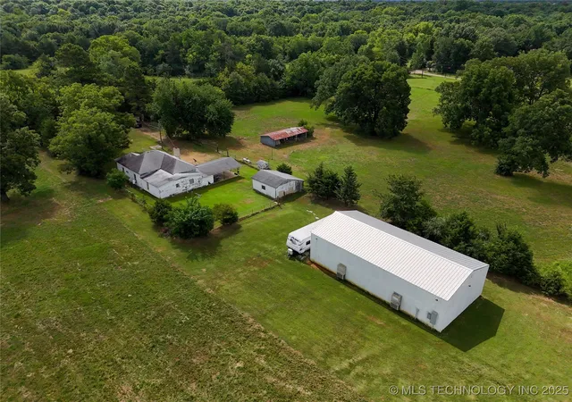 Homes for sale in Hugo, OK | 652 N 4230 Rd, Hugo, OK 74743 | MLS# 2536139
