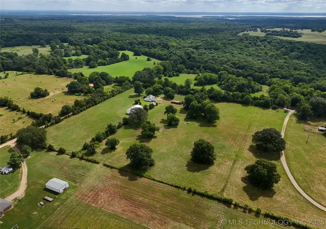 Homes for sale in Hugo, OK | 652 N 4230 Rd, Hugo, OK 74743 | MLS# 2536139