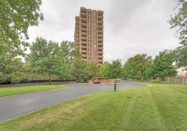 Photo 1 of Sale Pending at 2121 S Yorktown Ave #401, Tulsa, OK 74114 | MLS# 2540972 | Listing updated on 2025-10-13
