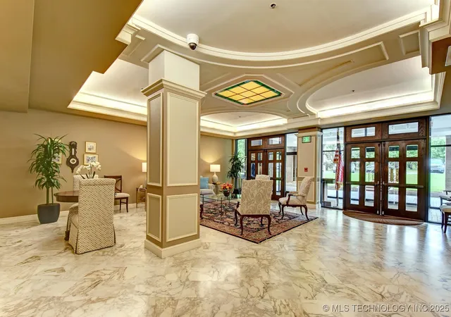 Photo 2 of Sale Pending at 2121 S Yorktown Ave #401, Tulsa, OK 74114 | MLS# 2540972 | Listing updated on 2025-10-13