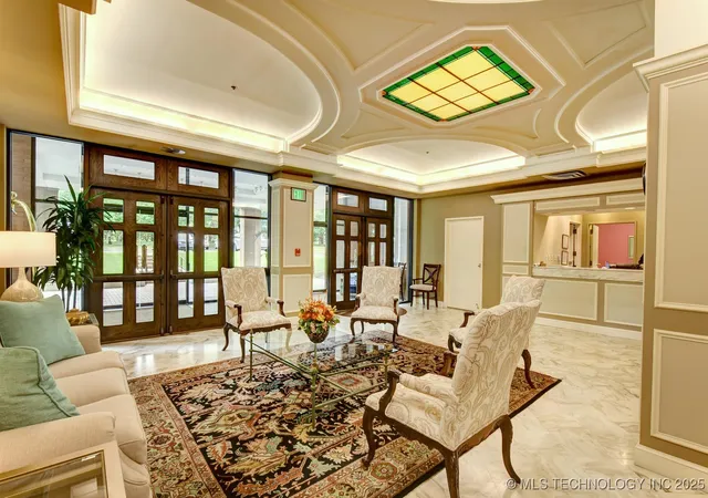 Photo 3 of Sale Pending at 2121 S Yorktown Ave #401, Tulsa, OK 74114 | MLS# 2540972 | Listing updated on 2025-10-13