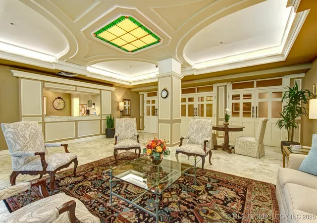 Photo 4 of Sale Pending at 2121 S Yorktown Ave #401, Tulsa, OK 74114 | MLS# 2540972 | Listing updated on 2025-10-13