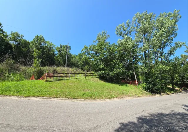 Photo 1 of Land for sale at 1274 Sleepy Hollow Dr, Catoosa, OK 74015 | MLS# 2541054 | Listing updated on 2026-07-13